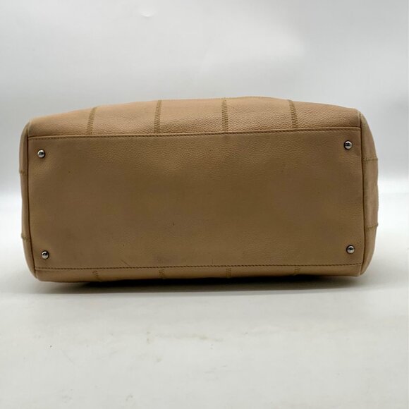 Chanel Beige Square Quilted Caviar Leather LAX Bowler Bag - Picture 5 of 13